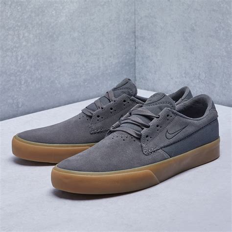 skate shoes Nike sb